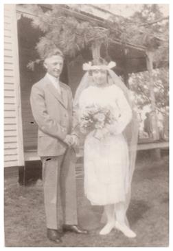 Zed & Perna Macrander -5-3-1926 -Northboro, Ia 001 (2)